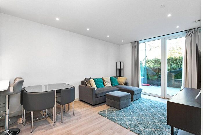 1 Bedroom Flat To Rent In Kayani Avenue, London, N4