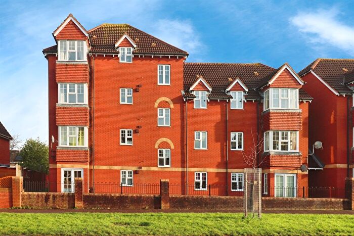 2 Bedroom Flat For Sale In Arthurs Close, Emersons Green, Bristol, BS16