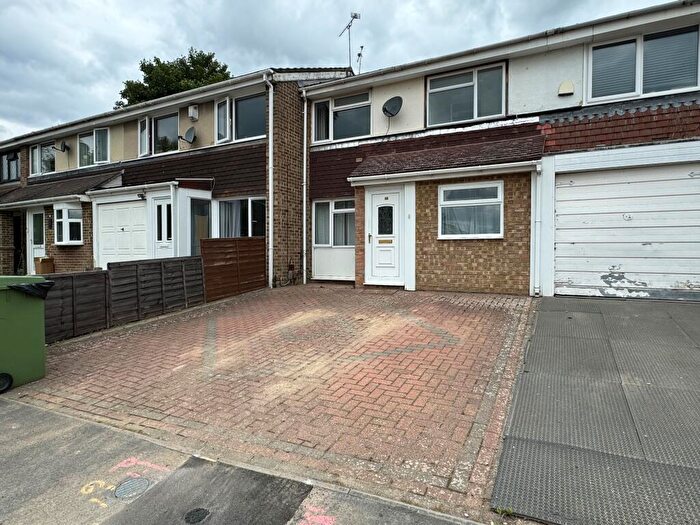3 Bedroom Terraced House To Rent In Sunnybank, Sittingbourne., ME10