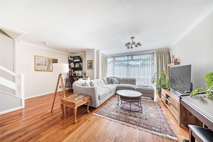 5 Bedroom Terraced House For Sale In The Dene, Ealing, W13