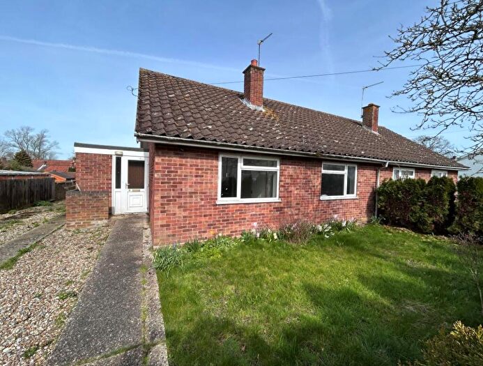 2 Bedroom Semi-Detached Bungalow For Sale In New Street, Cawston, Norwich, Norfolk, NR10