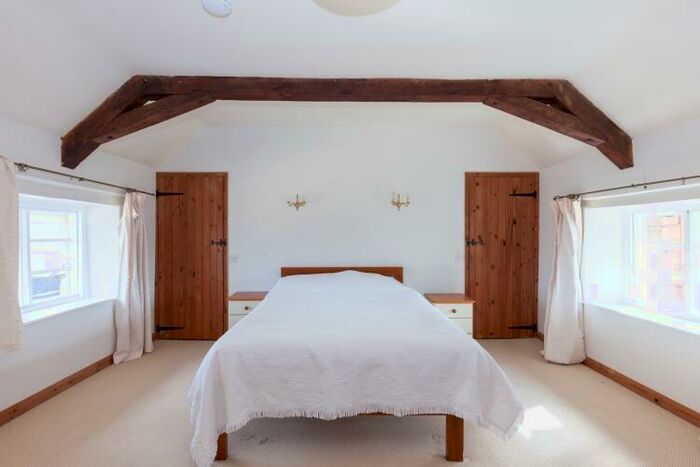 1 Bedroom Apartment To Rent In Somerton, Nr Bicester, OX25