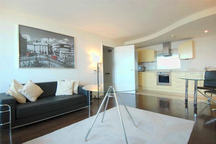 2 Bedroom Flat To Rent In The Perspective Building, Westminster Bridge Road, Waterloo, SE1