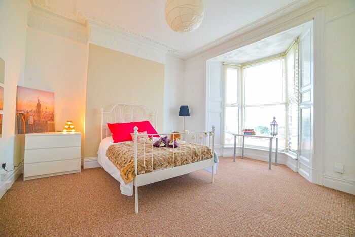 6 Bedroom Property To Rent In Oaklands Terrace, City Centre, Swansea, SA1