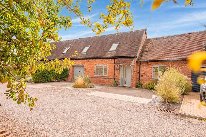 4 Bedroom House For Sale In Chantry Heath Lane, Stoneleigh, CV8