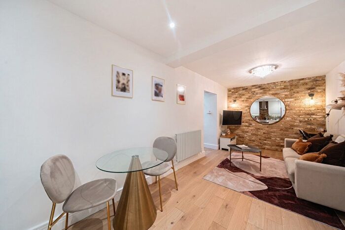 1 Bedroom Flat For Sale In Upper Richmond Road, London, SW15