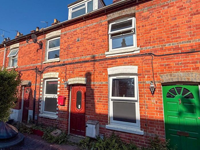 2 Bedroom Terraced House To Rent In Westbourne Terrace, Newbury, RG14