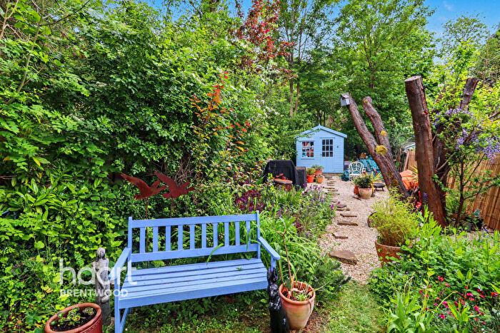 4 Bedroom Terraced House For Sale In Westwood Avenue, Brentwood, CM14