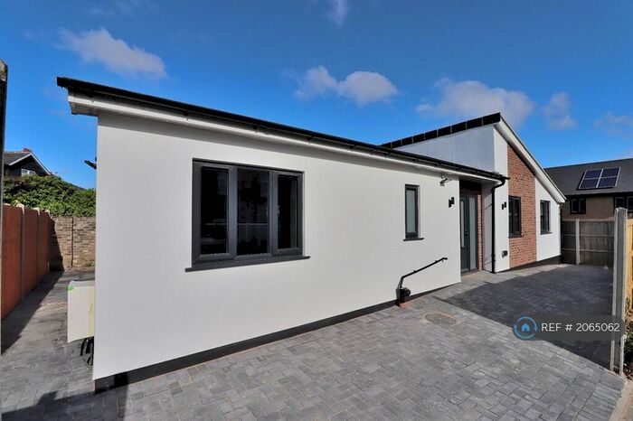 2 Bedroom Bungalow To Rent In Chelwater, Great Baddow, Chelmsford, CM2