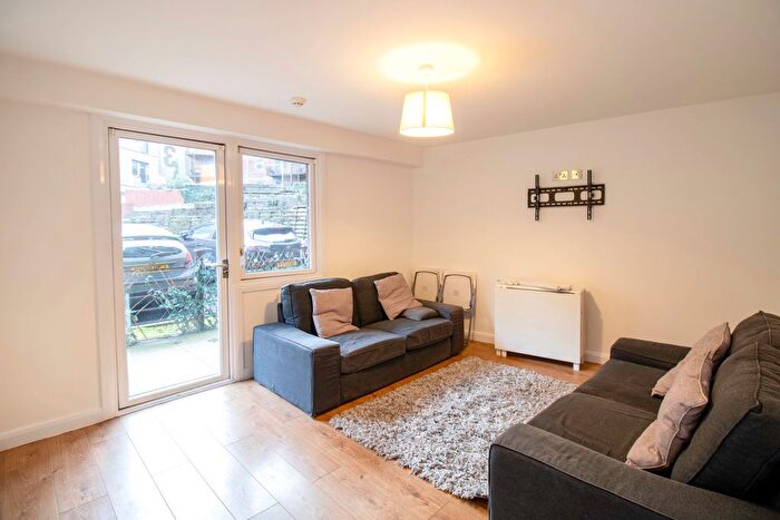 2 Bedroom Flat To Rent In North Street, Leeds, LS2