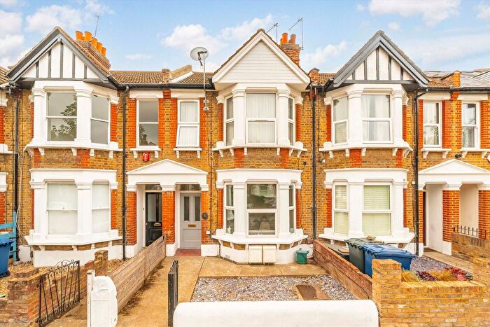 2 Bedroom Flat For Sale In Murray Road, Ealing, W5