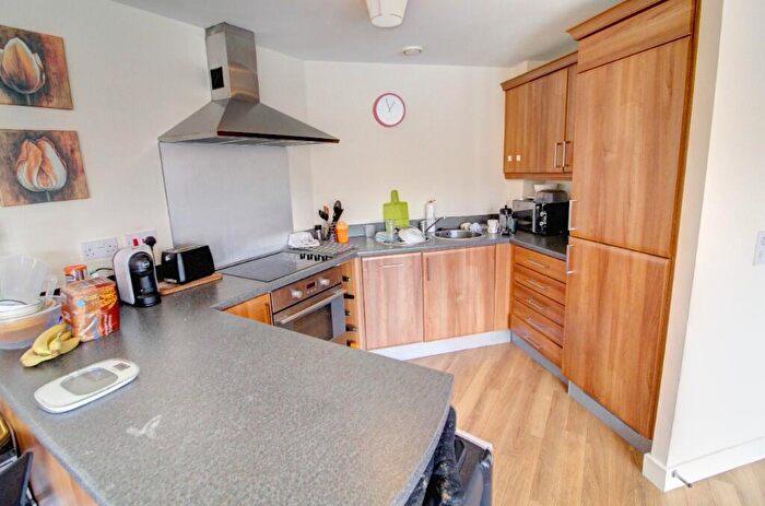 2 Bedroom Apartment To Rent In Cameronian Square, Worsdell Drive, Gateshead, Tyne And Wear, NE8