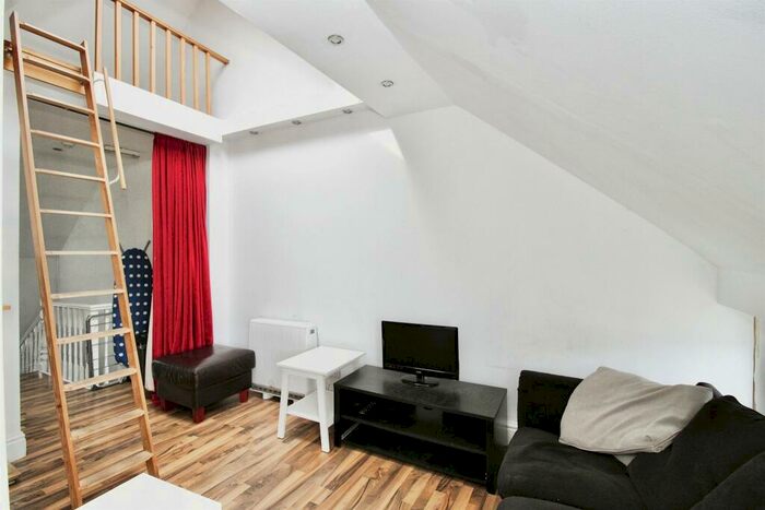 1 Bedroom Apartment To Rent In Newport Road, Cardiff, CF24