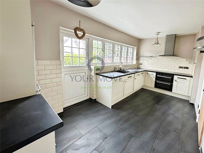 2 Bedroom House To Rent In Congreve Road, London, SE9