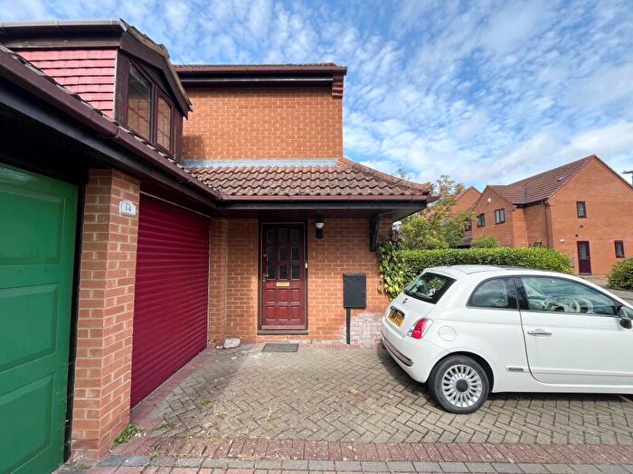 4 Bedroom House To Rent In Cardwell Close, Emerson Valley, MK4