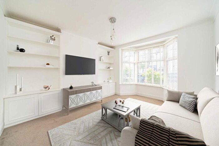 5 Bedroom House For Sale In Caithness Road, Mitcham, CR4