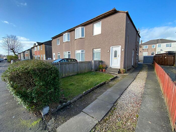 2 Bedroom Flat To Rent In Croftfoot Road, Croftfoot, G44