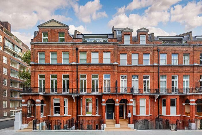 3 Bedroom Flat For Sale In Cheyne Gardens, Chelsea, London, United Kingdom, SW3