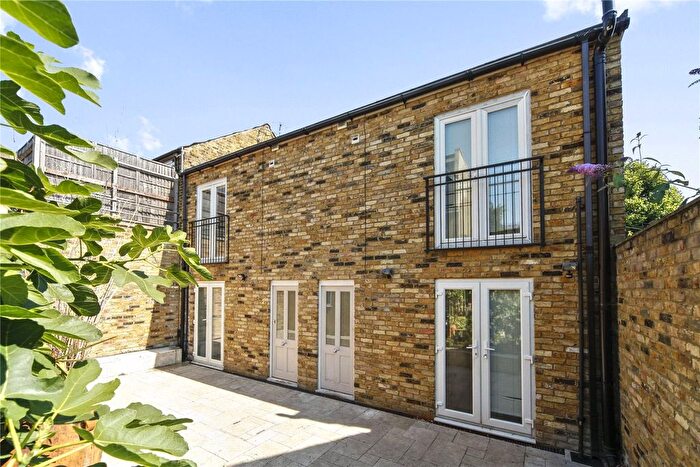 Studio To Rent In Sandycombe Road, Richmond, TW9
