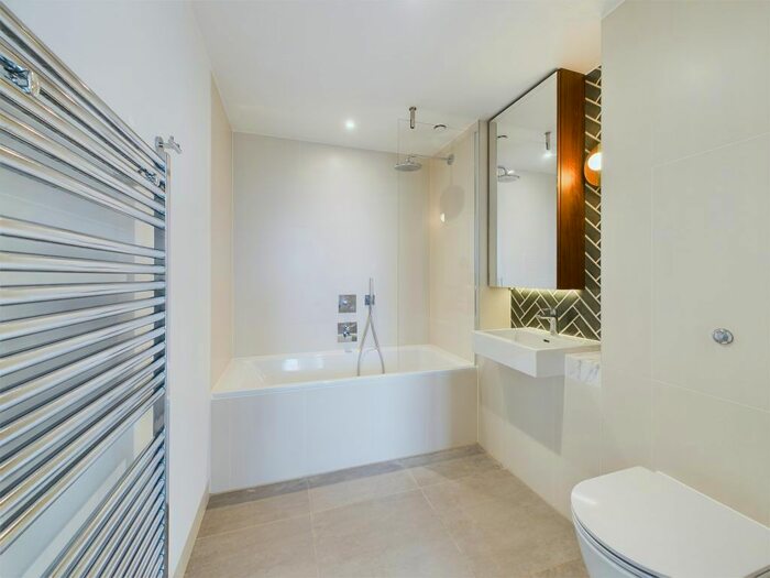 2 Bedroom Flat For Sale In City Road, London, EC1V