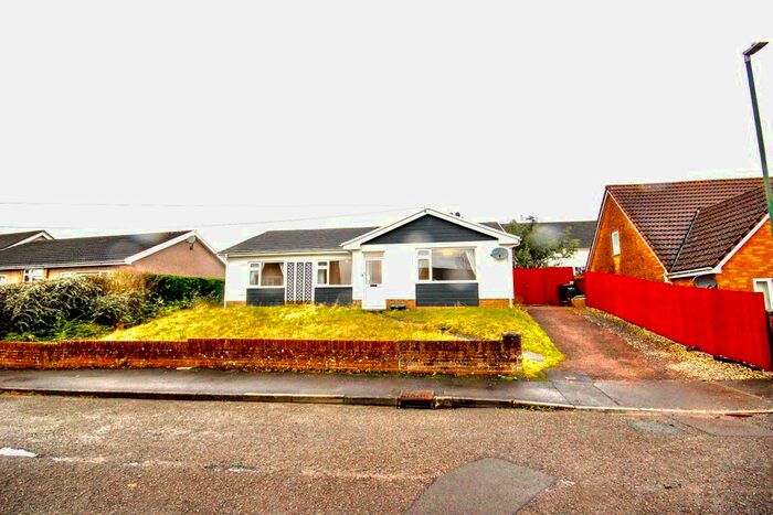 3 Bedroom Bungalow To Rent In Coed Cae, Rassau, Ebbw Vale, NP23