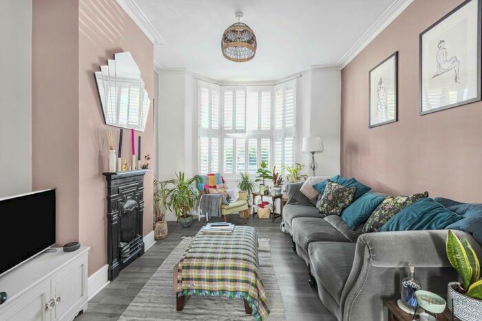 2 Bedroom Property To Rent In Windmill Road, Edmonton, London, N18