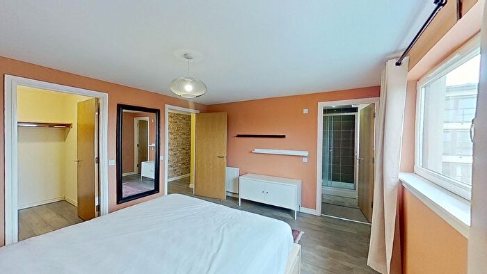 3 Bedroom Flat To Rent In Maplewood Park, Edinburgh, EH12