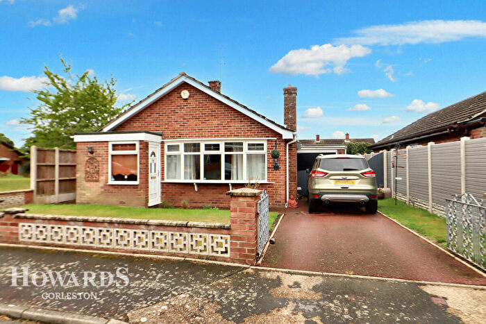 4 Bedroom Detached Bungalow For Sale In Rosedale Gardens, Belton, NR31
