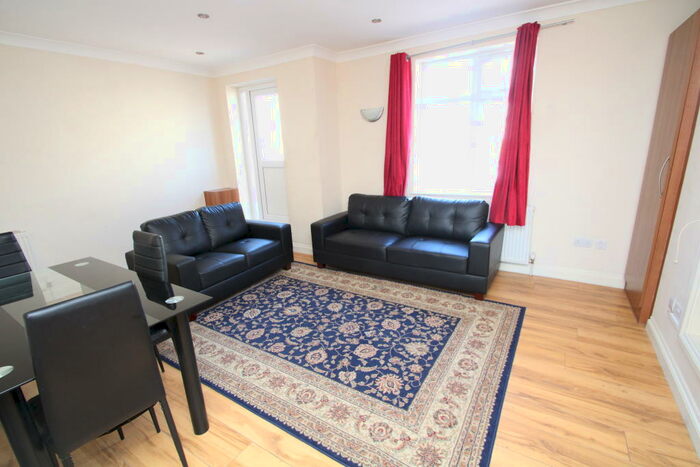 2 Bedroom Flat To Rent In London Road, Croydon, CR0