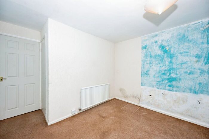 2 Bedroom Bungalow For Sale In Burnham Close, Penketh, Warrington, Cheshire, WA5