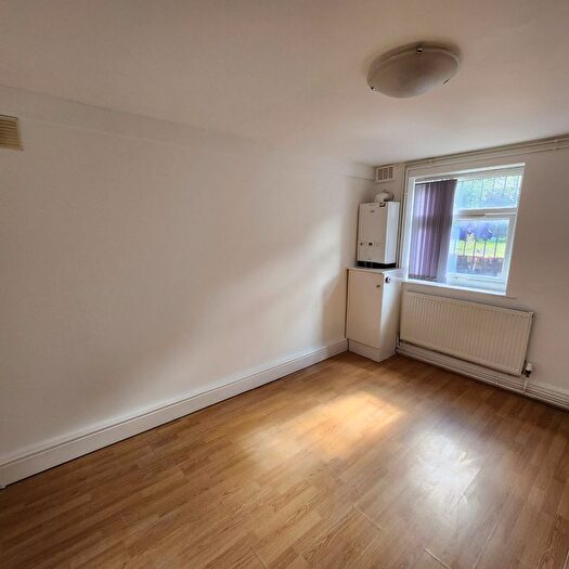 1 Bedroom Flat To Rent In Basement Flat /B, Kremlin Drive, Liverpool, L13