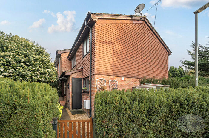 1 Bedroom Terraced House For Sale In Wren Court, Ash, Surrey, GU12