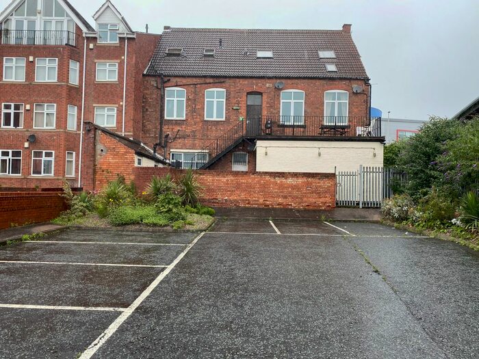 3 Bedroom Flat To Rent In Lichfield Road, Aston, Birmingham, B6