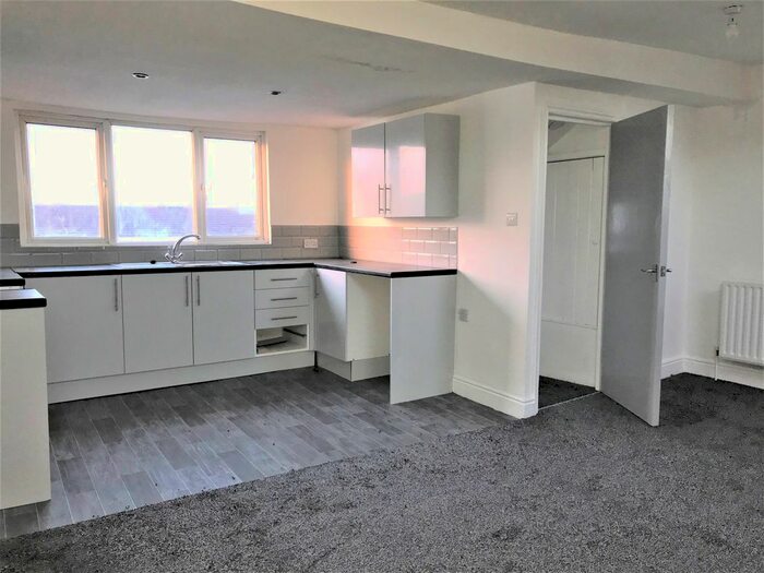 3 Bedroom Maisonette To Rent In Penarth Road, Grangetown, Cardiff, CF11