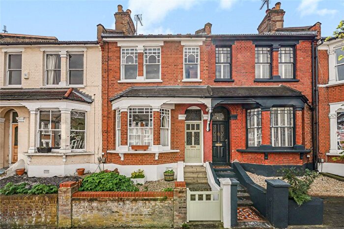 3 Bedroom Terraced House For Sale In Effingham Road, Harringay, London, N8