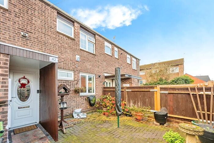 1 Bedroom Maisonette For Sale In Snowshill Close, Worcester, WR4