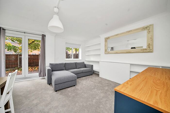 4 Bedroom Maisonette To Rent In Tinsley Road, London, E1