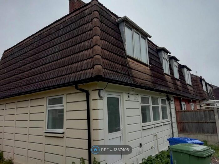 3 Bedroom Semi-Detached House To Rent In Rowley Close, Hednesford, Cannock, WS12