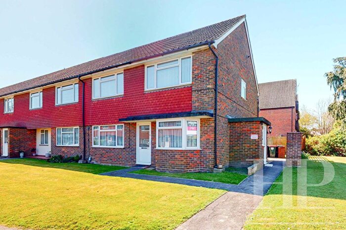 2 Bedroom Maisonette To Rent In London Road, Crawley, RH10