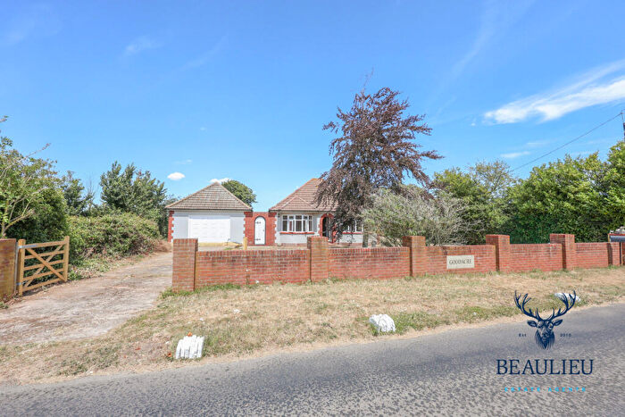4 Bedroom Detached Bungalow To Rent In Wick Road, Burnham-on-crouch, CM0