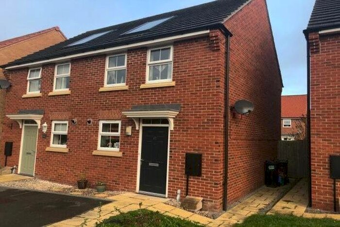 2 Bedroom Semi-Detached House To Rent In Woodlands Park, Pickering, YO18