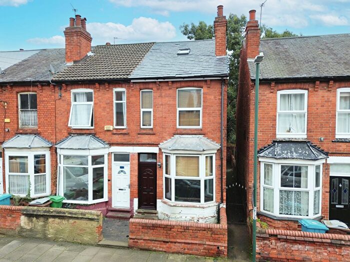 2 Bedroom End Terrace House For Sale In Burford Road, Nottingham, NG7