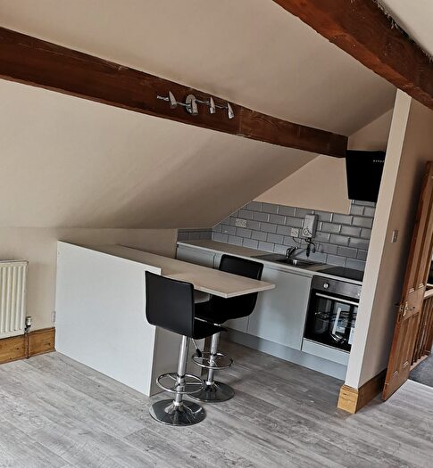 1 Bedroom Flat To Rent In Pine Street, Halifax, HX1