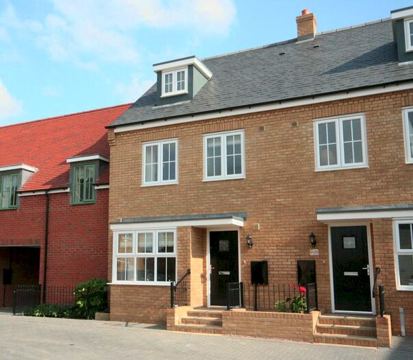 4 Bedroom Town House To Rent In Constance Street, Buckingham, MK18