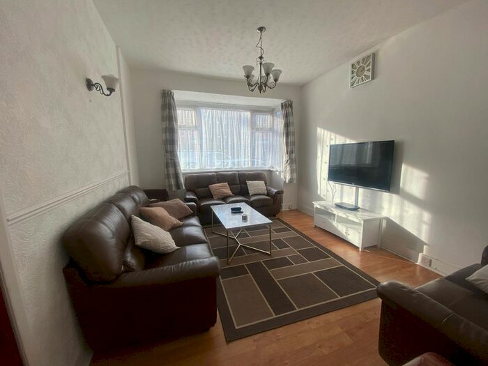 4 Bedroom Terraced House To Rent In St. Martin's Avenue, London, E6