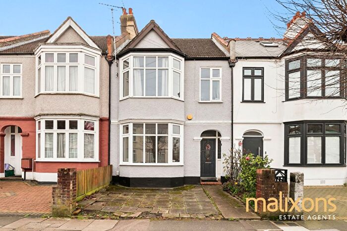 3 Bedroom Terraced House For Sale In Park Avenue, Mitcham, CR4
