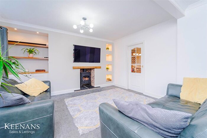 4 Bedroom Semi-Detached House To Rent In Crosby Close, Darwen, BB3