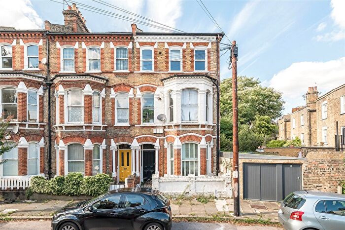 2 Bedroom Flat To Rent In Atherfold Road, London, SW9