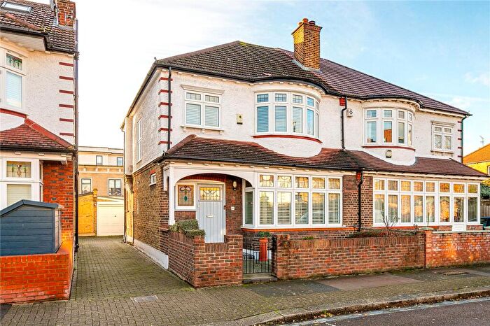 3 Bedroom House For Sale In Holmside Road, London, SW12