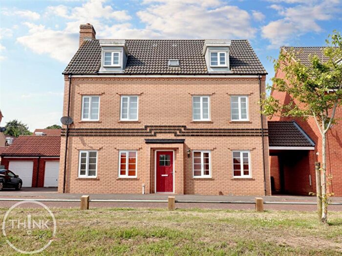 5 Bedroom Detached House For Sale In Knappers Way, Costessey, Norwich, NR8